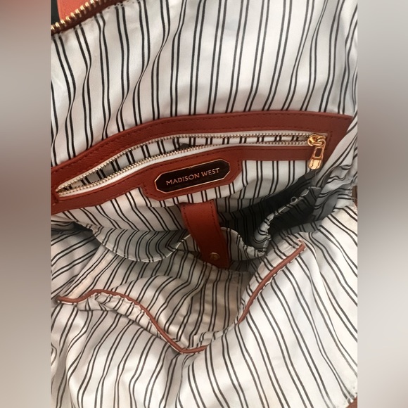 25% off of listed price. Mauve colored backpack. Slightly used. Good condition. - Picture 4 of 4